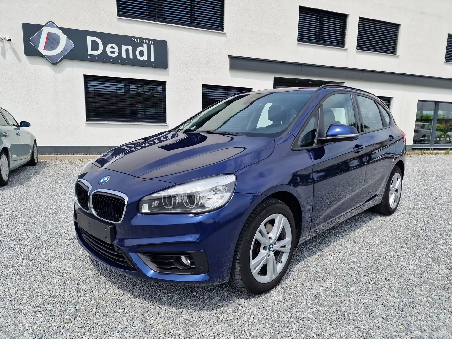 BMW 220 220 i Active Tourer *LED*SHZ*AHK*uvm. Blau - 2