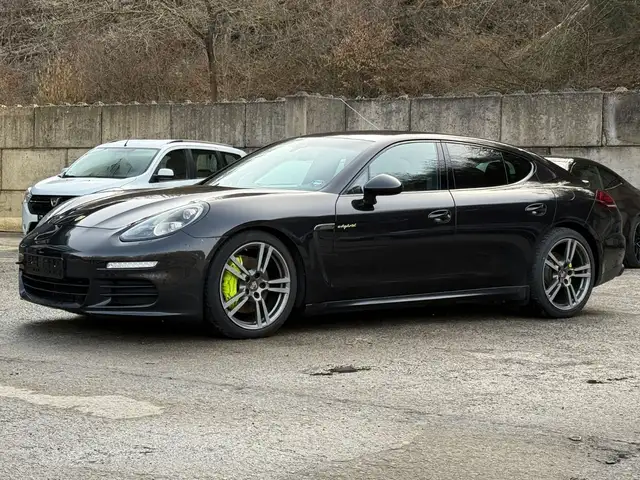 Porsche Panamera E-Hybrid S 1Zeller hat erhörte Spannung