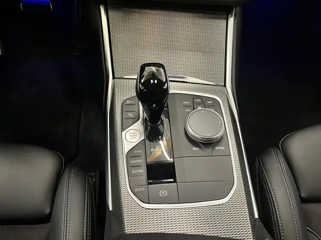 BMW 3 Series view 12