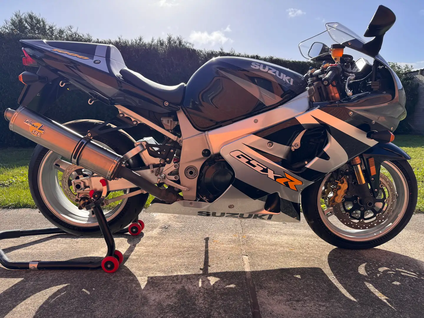 Suzuki GSX-R 1000 K1 Fekete - 1