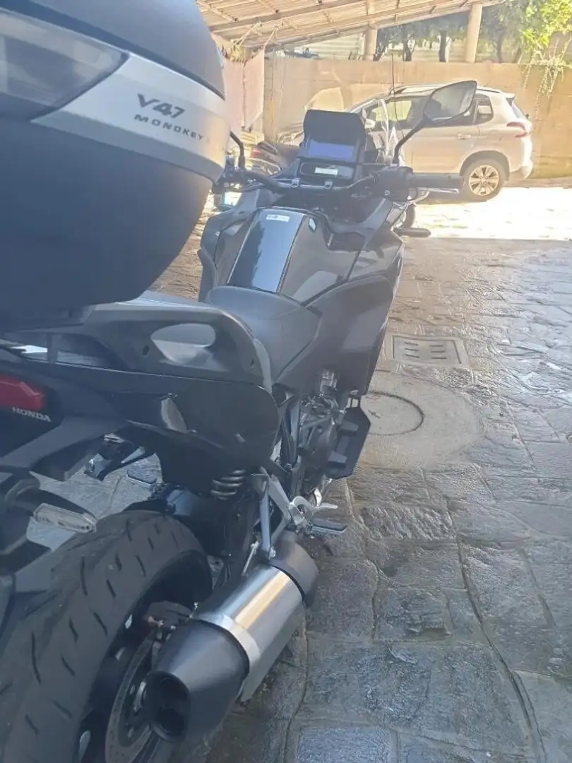 Honda NT 1100 Чорний - 2