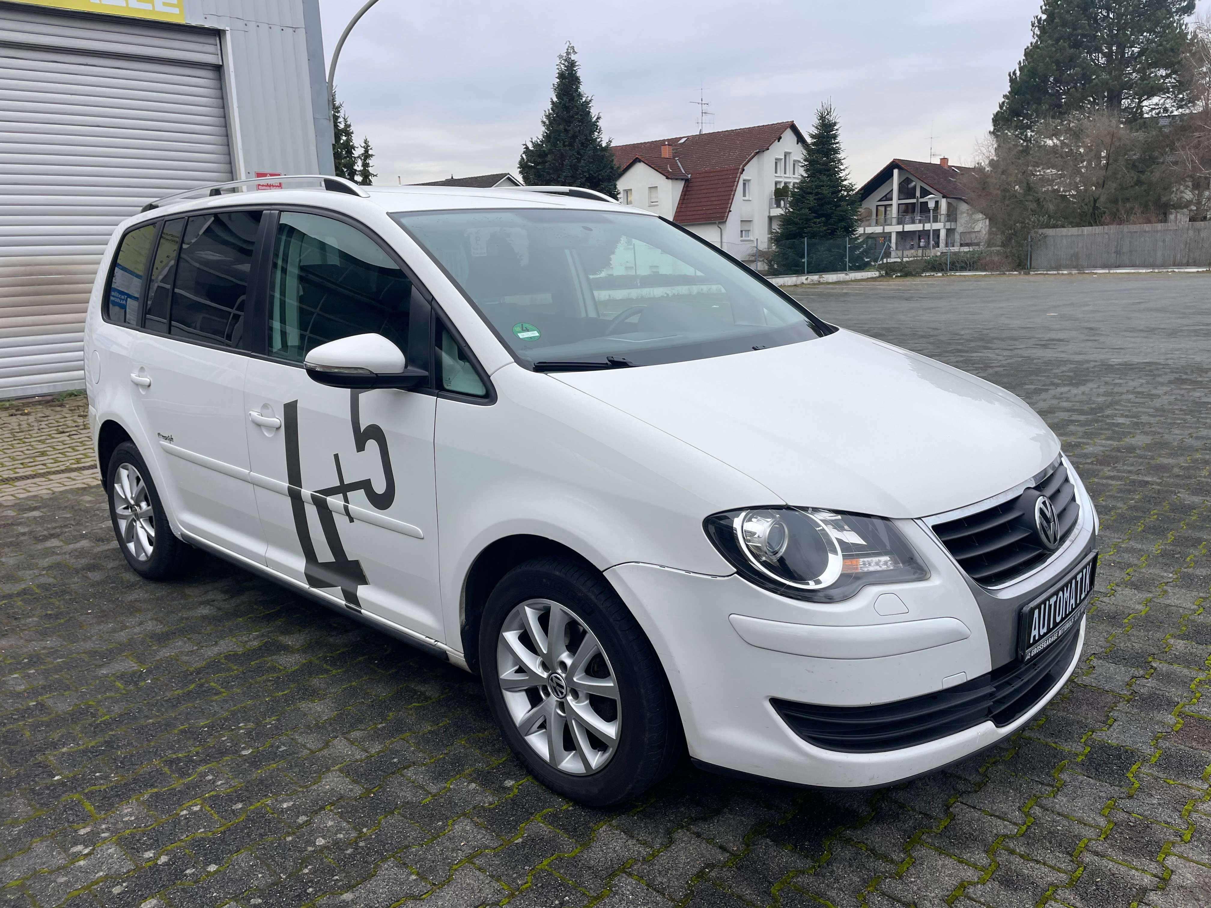 Second hand Volkswagen Touran 2.0