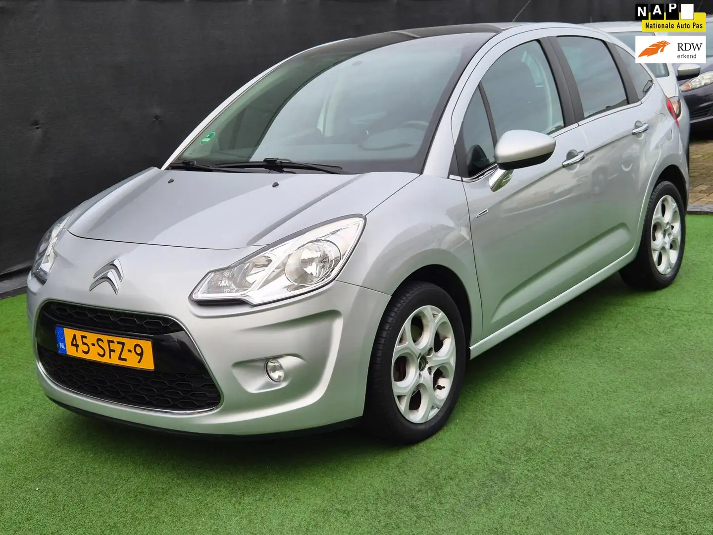 Citroen C3 1.6 VTi Exclusive AUTOMAAT NAP! Gris - 1