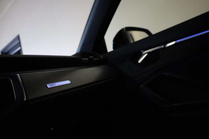 Audi Q3 45 TFSI e S edition |Gevlakt stuur |Sfeerverlichti — photo 18