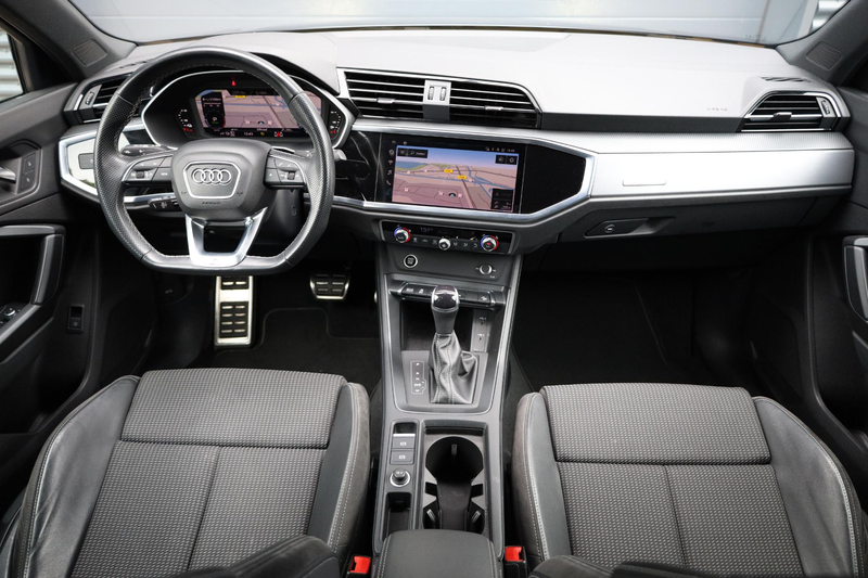 Audi Q3 45 TFSI e S edition |Gevlakt stuur |Sfeerverlichti — photo 27