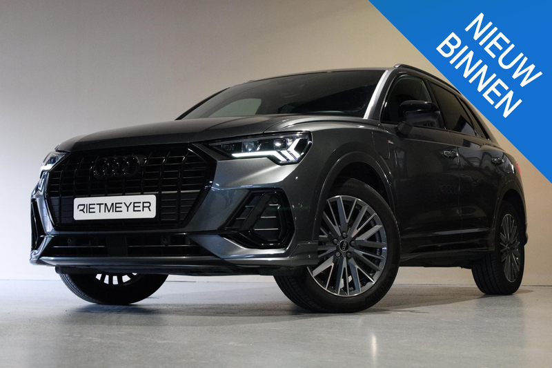 Audi Q3 45 TFSI e S edition |Gevlakt stuur |Sfeerverlichti