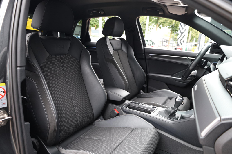Audi Q3 45 TFSI e S edition |Gevlakt stuur |Sfeerverlichti — photo 43