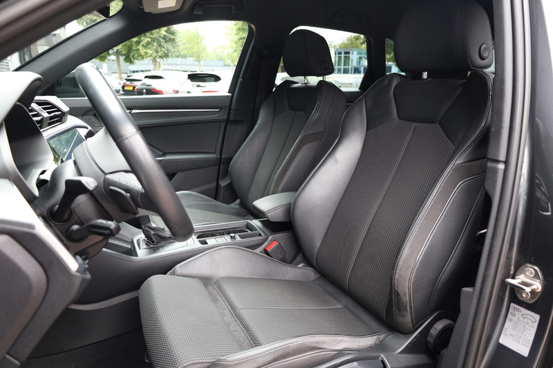 Audi Q3 45 TFSI e S edition |Gevlakt stuur |Sfeerverlichti — photo 8
