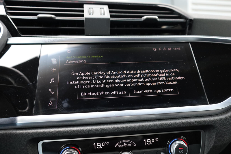 Audi Q3 45 TFSI e S edition |Gevlakt stuur |Sfeerverlichti — photo 33