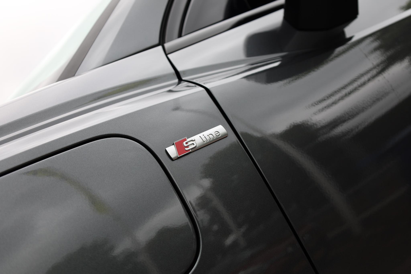 Audi Q3 45 TFSI e S edition |Gevlakt stuur |Sfeerverlichti — photo 39