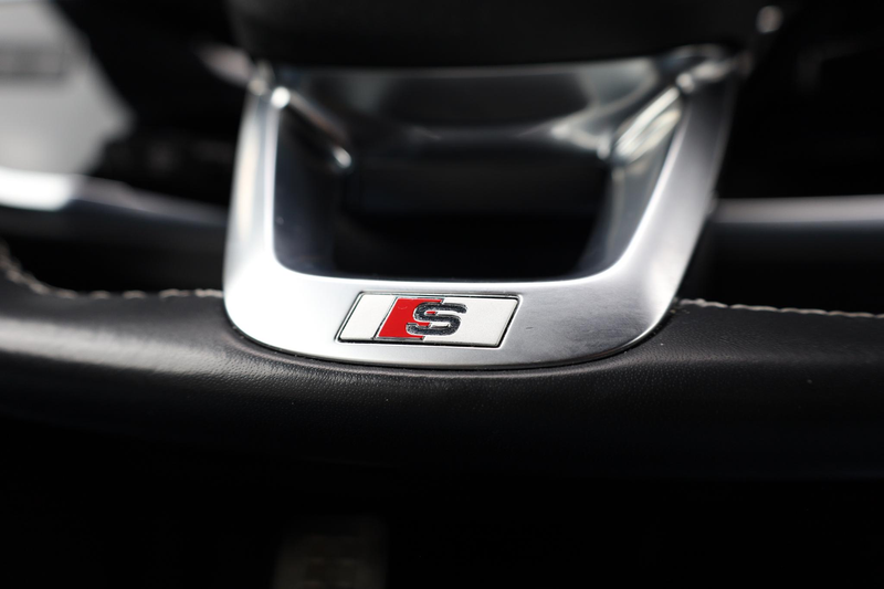 Audi Q3 45 TFSI e S edition |Gevlakt stuur |Sfeerverlichti — photo 32