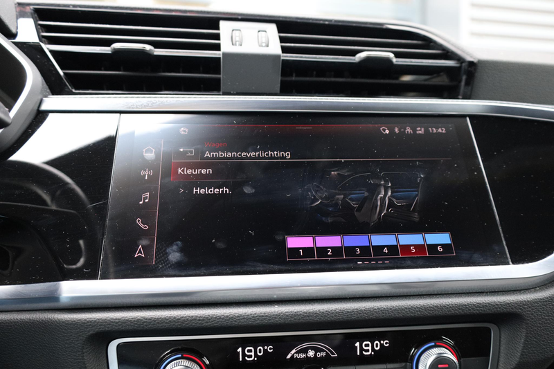 Audi Q3 45 TFSI e S edition |Gevlakt stuur |Sfeerverlichti — photo 17