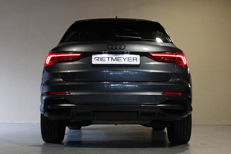 Audi Q3 45 TFSI e S edition |Gevlakt stuur |Sfeerverlichti — photo 11