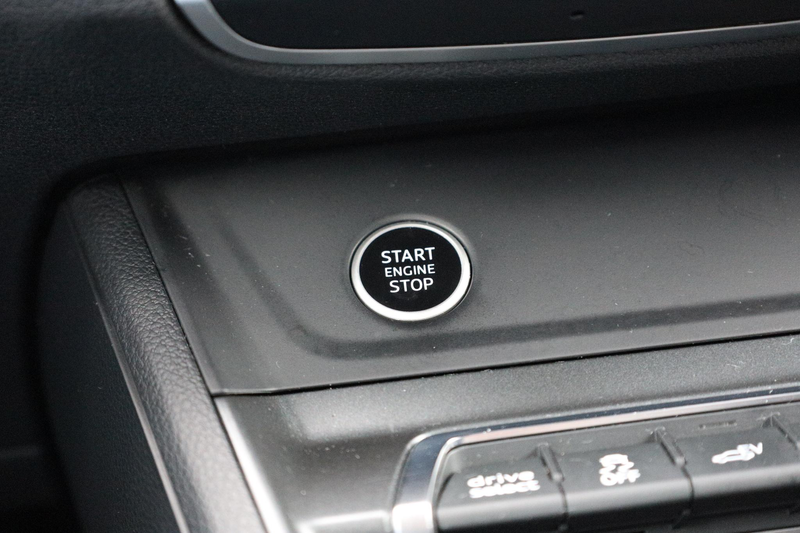 Audi Q3 45 TFSI e S edition |Gevlakt stuur |Sfeerverlichti — photo 35