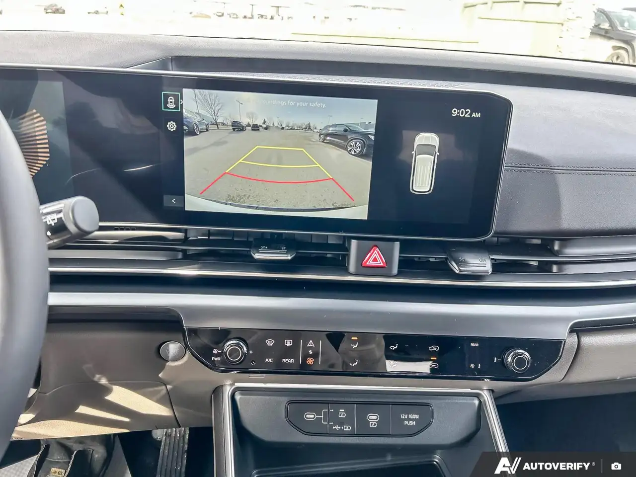Kia Carnival снимка Kia Carnival