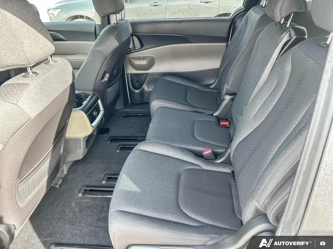 Kia Carnival снимка Kia Carnival