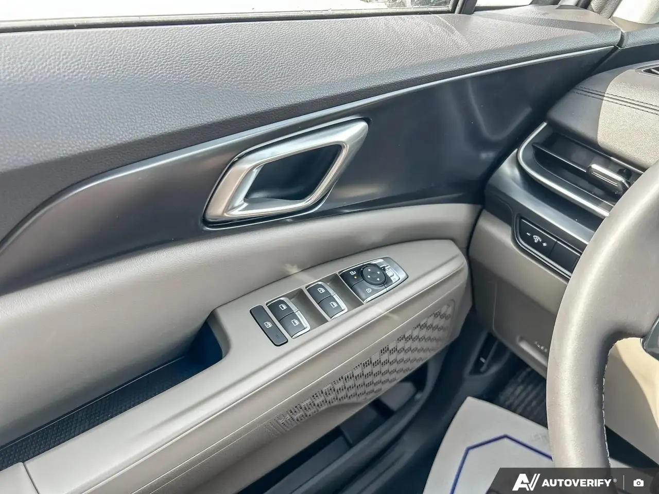 Kia Carnival снимка Kia Carnival