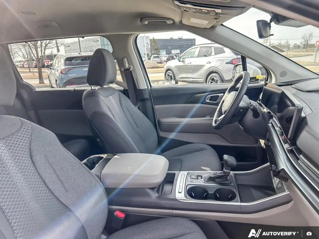 Kia Carnival снимка Kia Carnival