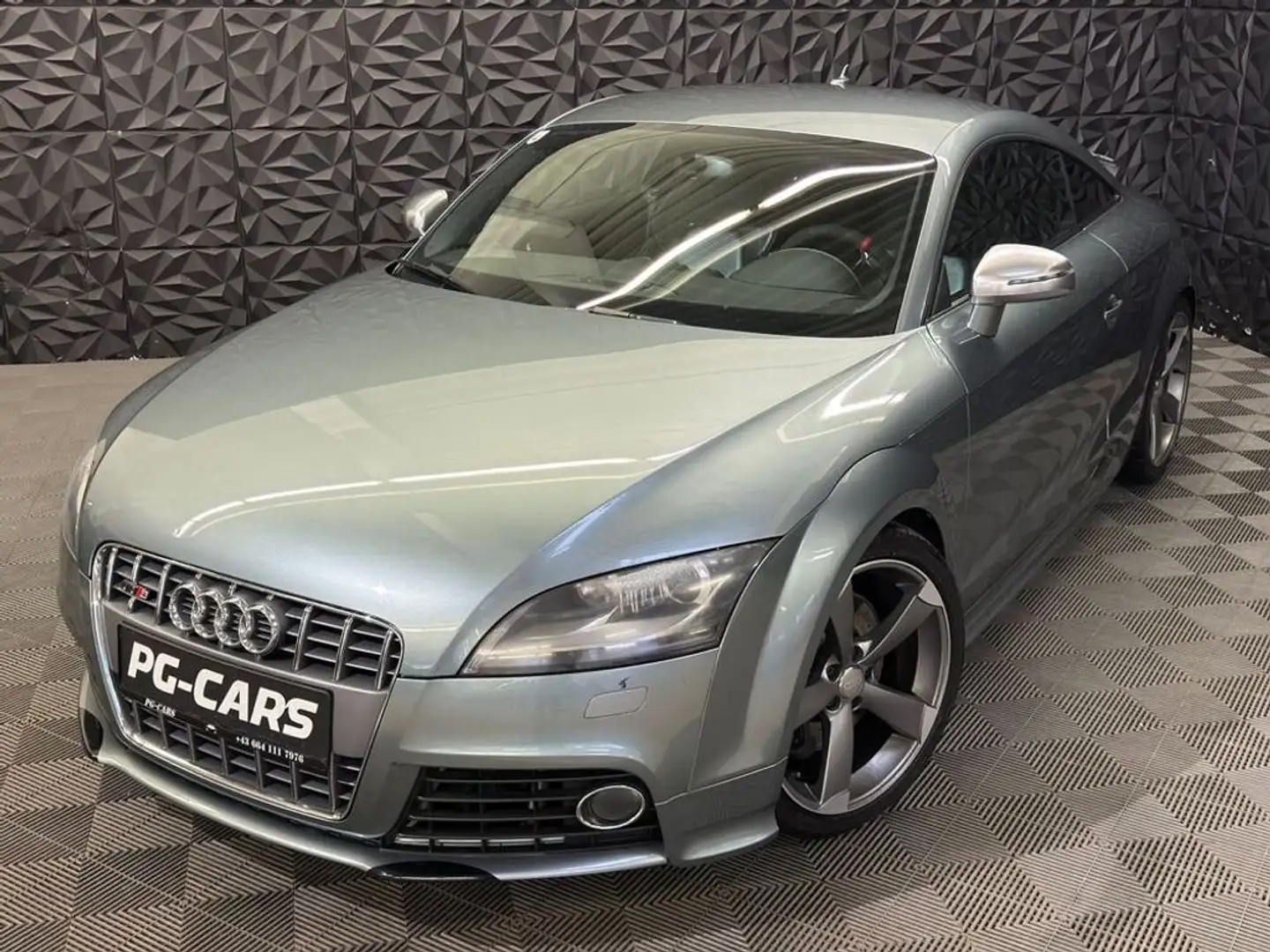 Audi TTS 2.0 TFSI DSG  quattro Coupe Grau - 2