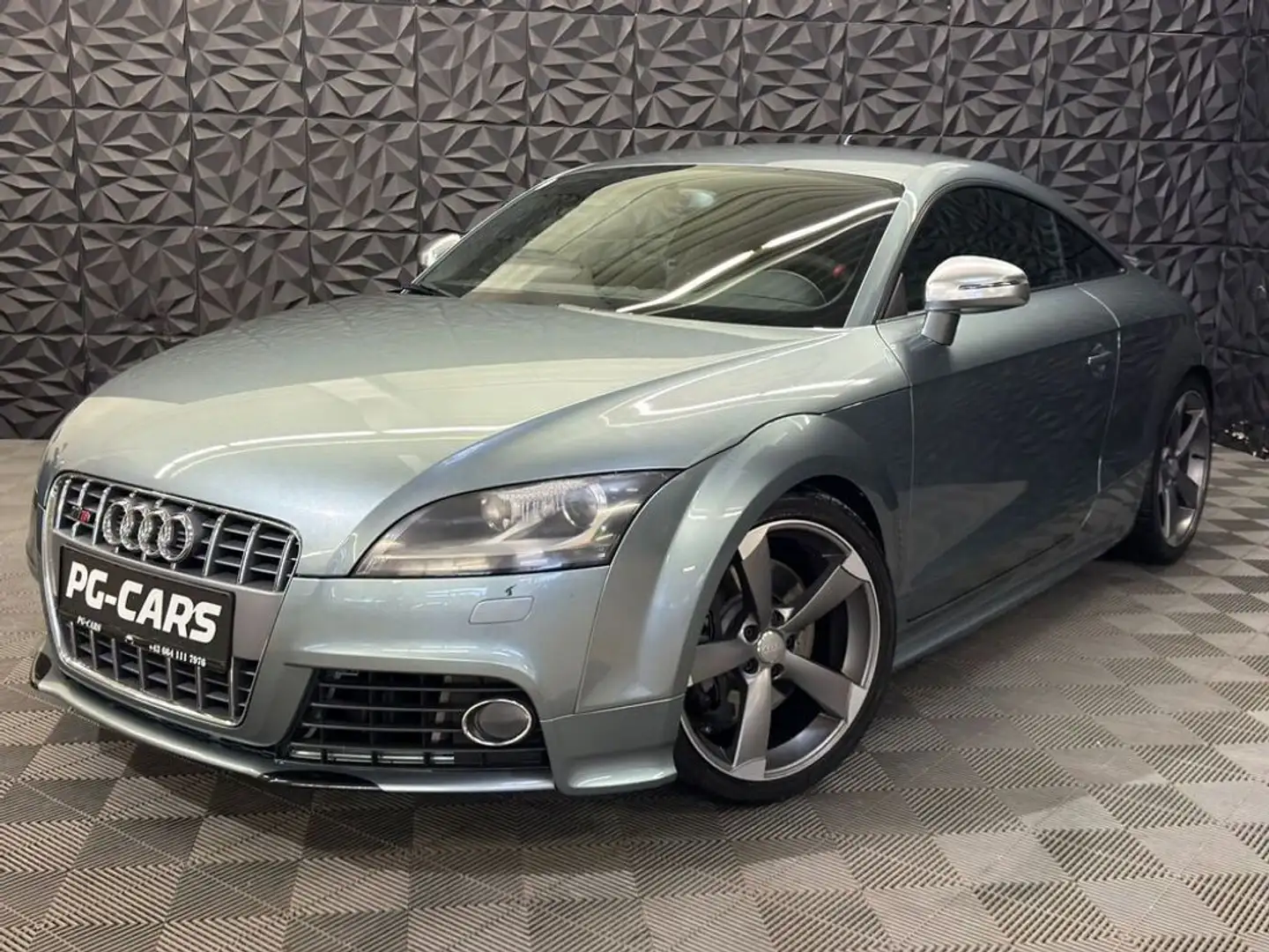 Audi TTS 2.0 TFSI DSG  quattro Coupe Grau - 1