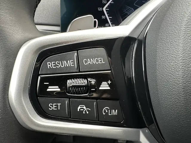 BMW 3 Series view 12