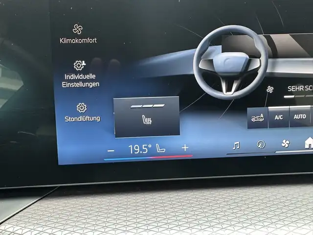 BMW 3 Series view 11
