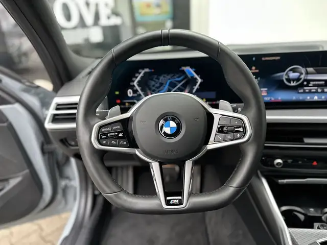 BMW 3 Series view 3