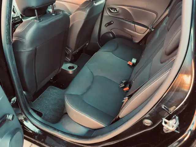 Renault Clio view 12