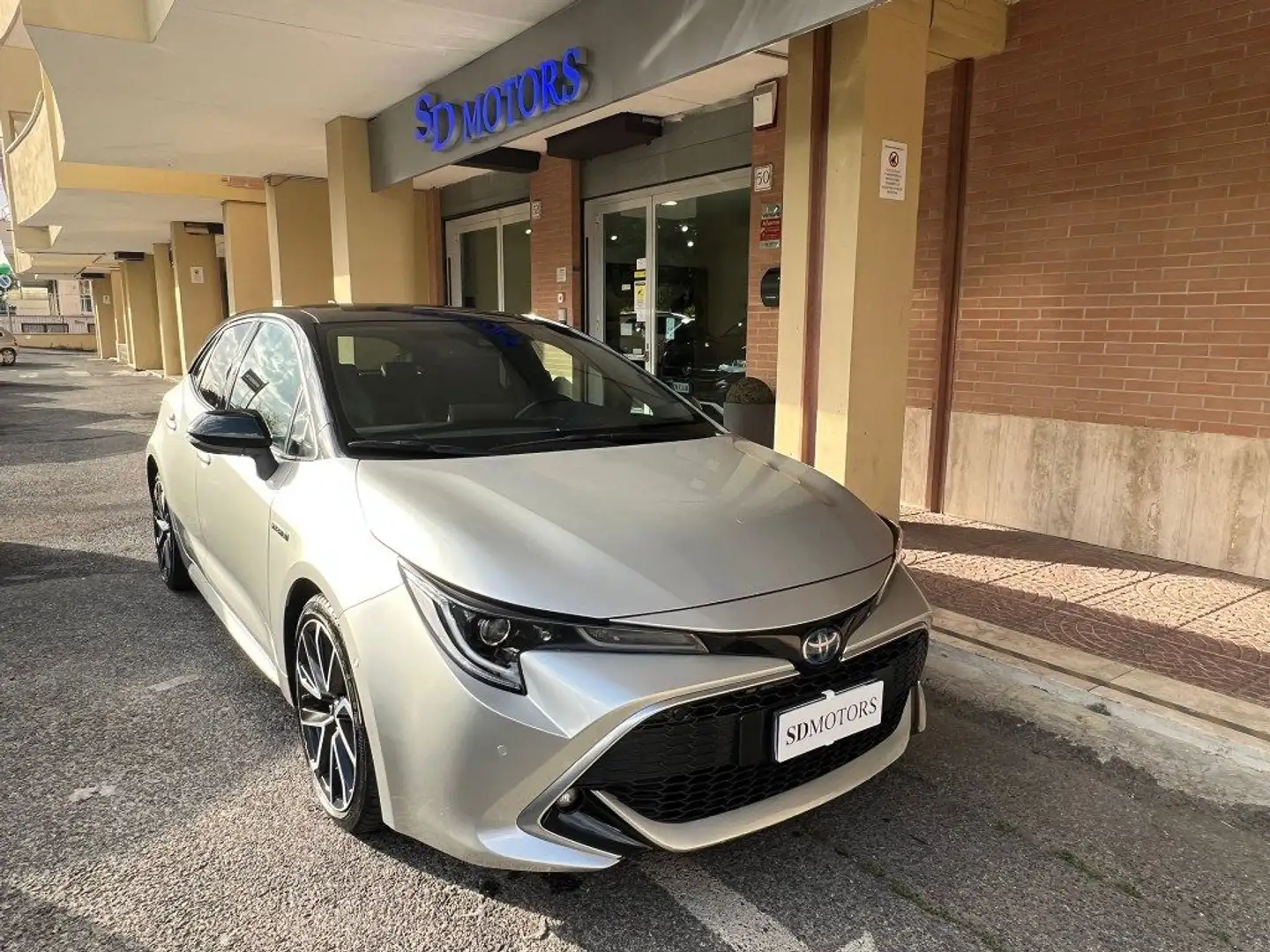 Toyota Corolla 2.0 Hybrid MoreBusiness *Prezzo Reale* Grigio - 1
