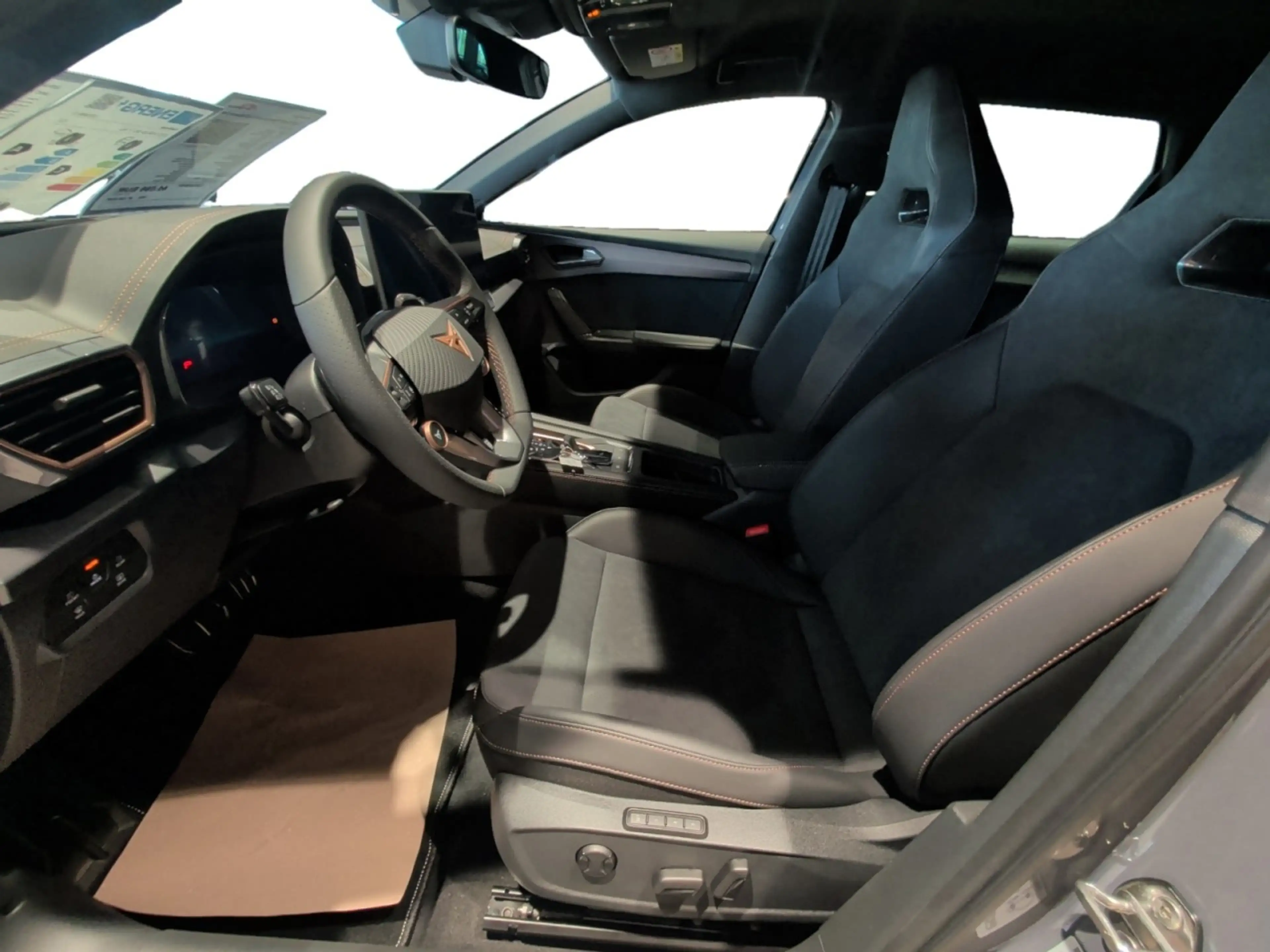 CUPRA Leon Sportstourer VZ Black Edition e-Hybrid DSG Klima — photo 10