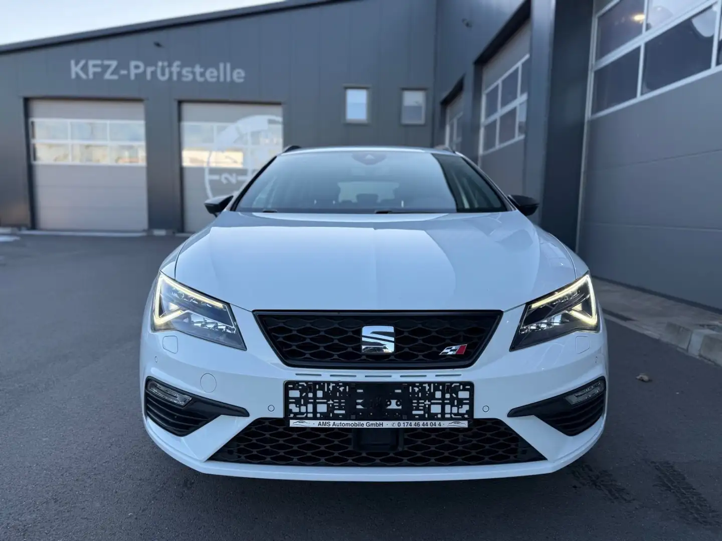 SEAT Leon ST Cupra 300 4Drive,Pano,Kamera,DCC,ACC,LED Blanco - 2