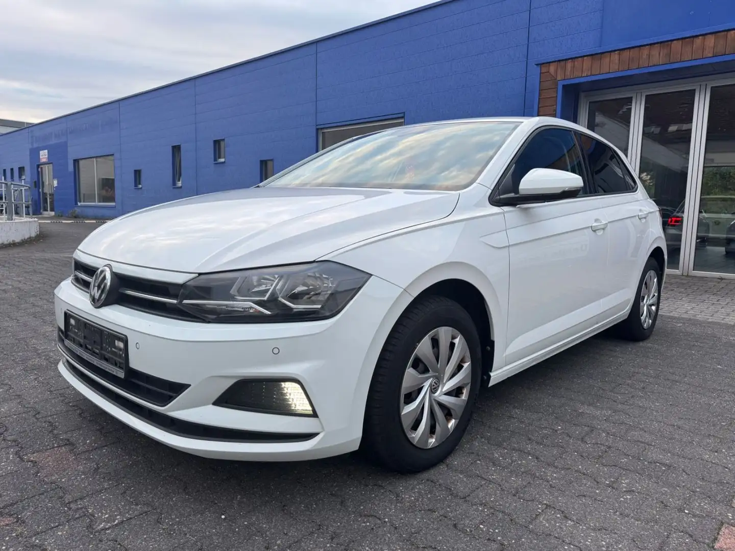 Volkswagen Polo VI Comfortline*Tempomat*PDC*SHZ Weiß - 2