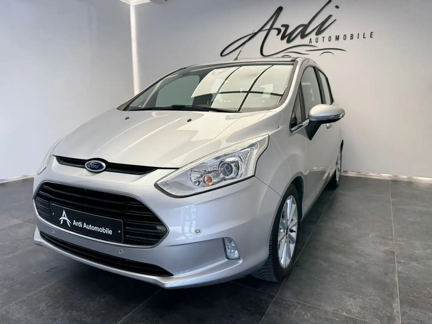 Ford B-Max 1.0 *GARANTIE 12 MOIS*TOIT PANO*CAPTEURS*BLUETOOTH Grijs - 1