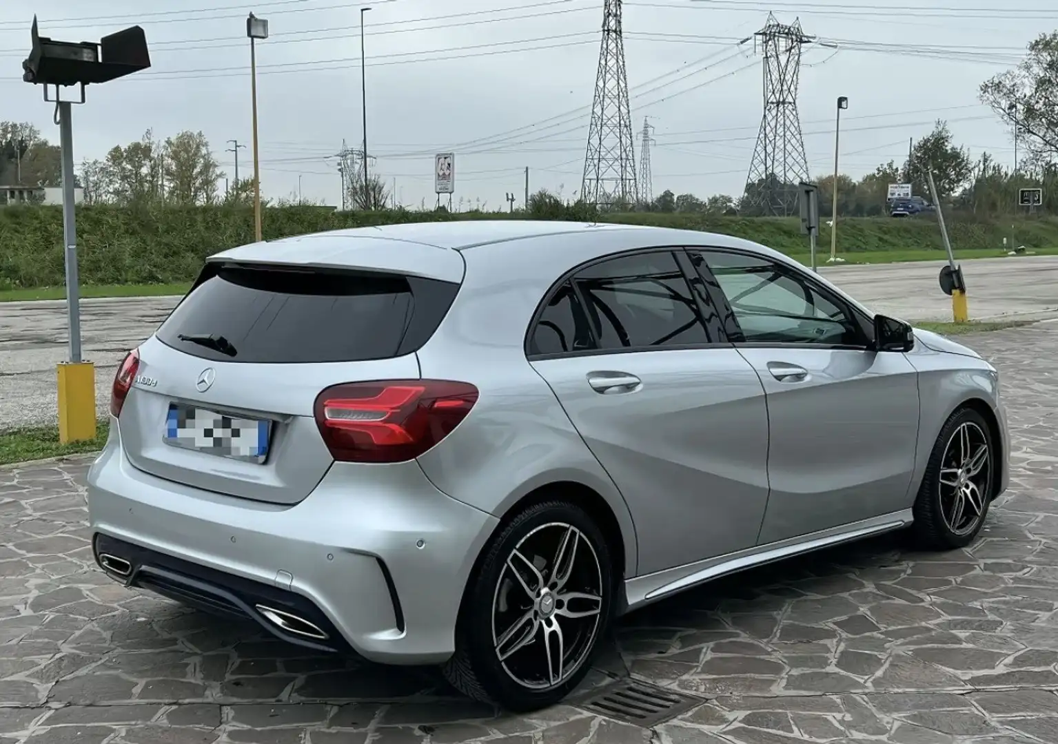 Mercedes-Benz A 180 d Sport Activity edition auto Grigio - 2