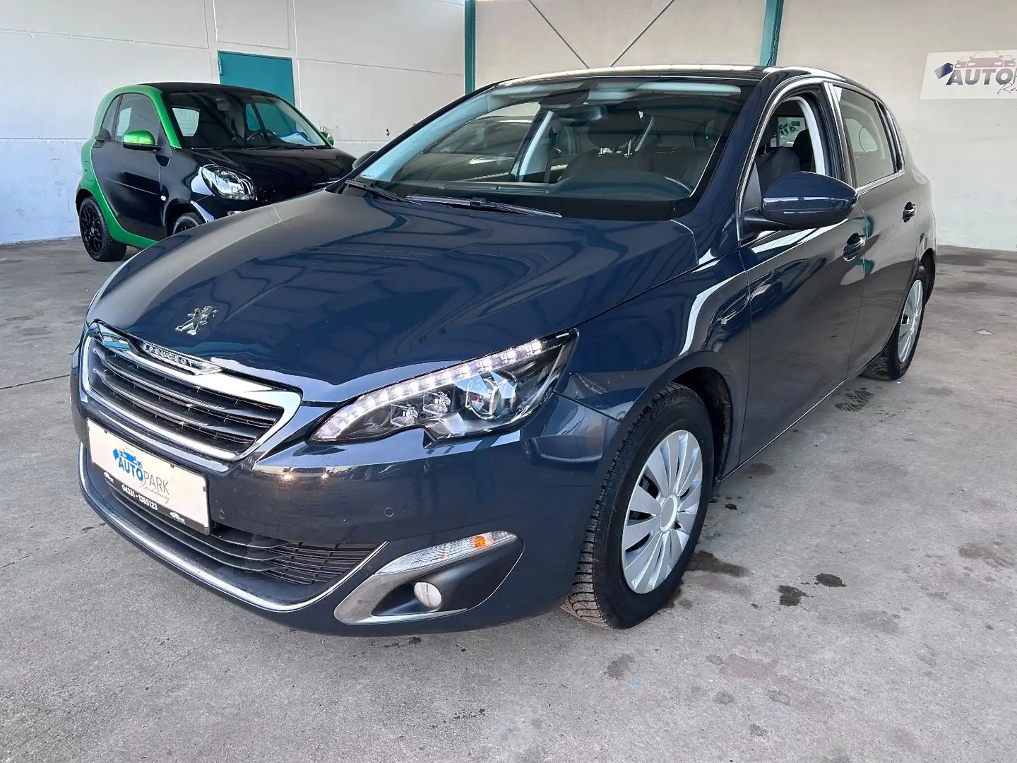 Peugeot 308 Allure Schwarz - 1