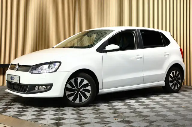 Volkswagen Polo view 9