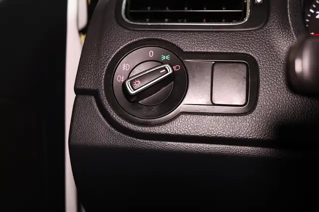 Volkswagen Polo view 11