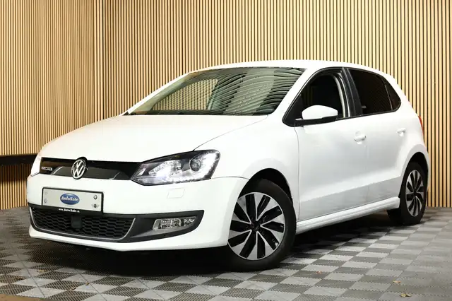 Volkswagen Polo view 10