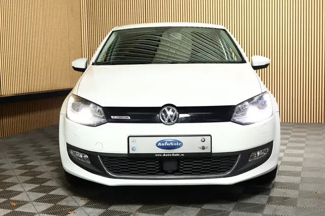 Volkswagen Polo view 8