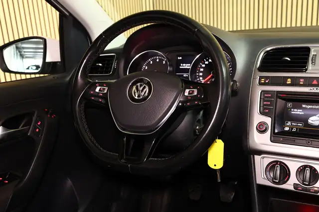 Volkswagen Polo view 23