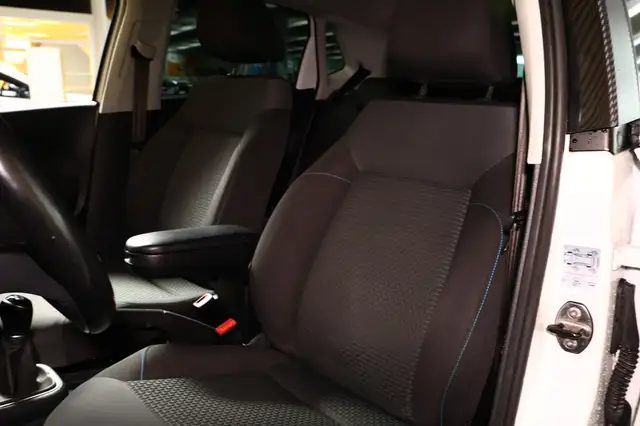 Volkswagen Polo view 22