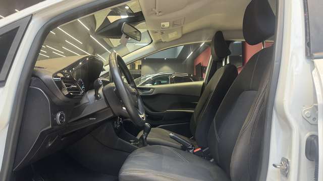 Ford Fiesta — photo 10