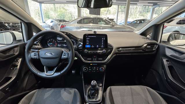 Ford Fiesta — photo 14