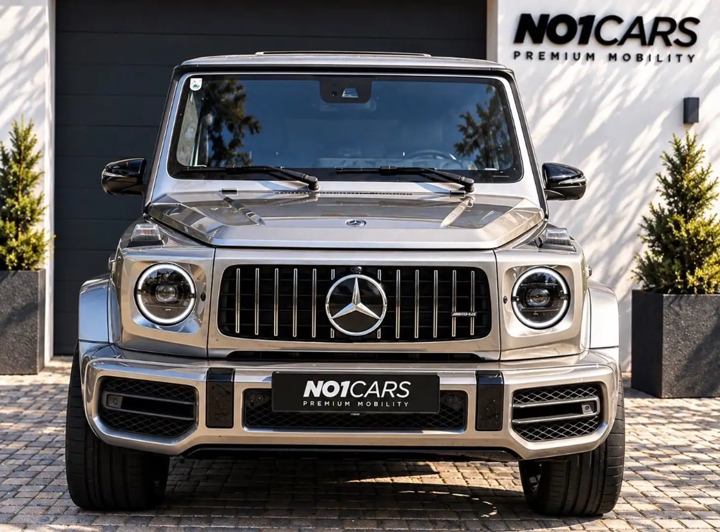 Mercedes-Benz G 63 AMG G63 4MATIC / *PANO*Massage*Top Silber - 2
