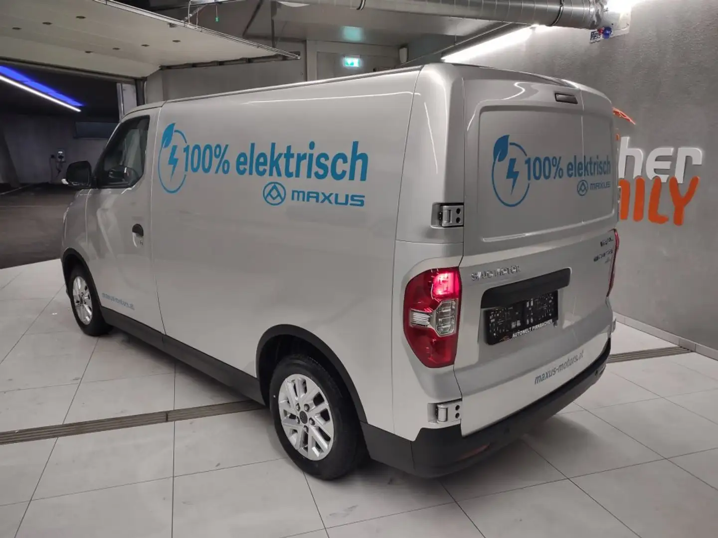 Maxus eDeliver 3 LWB 50.2kWh 3-phasig Silber - 2