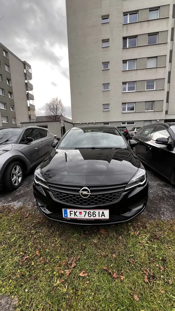 Opel Astra Astra 1,0 Turbo Ecotec Dir. Inj. Cool Schwarz - 1