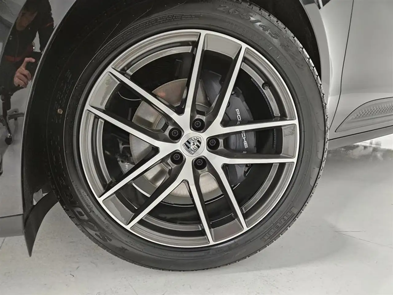 Porsche Macan photo Porsche Macan