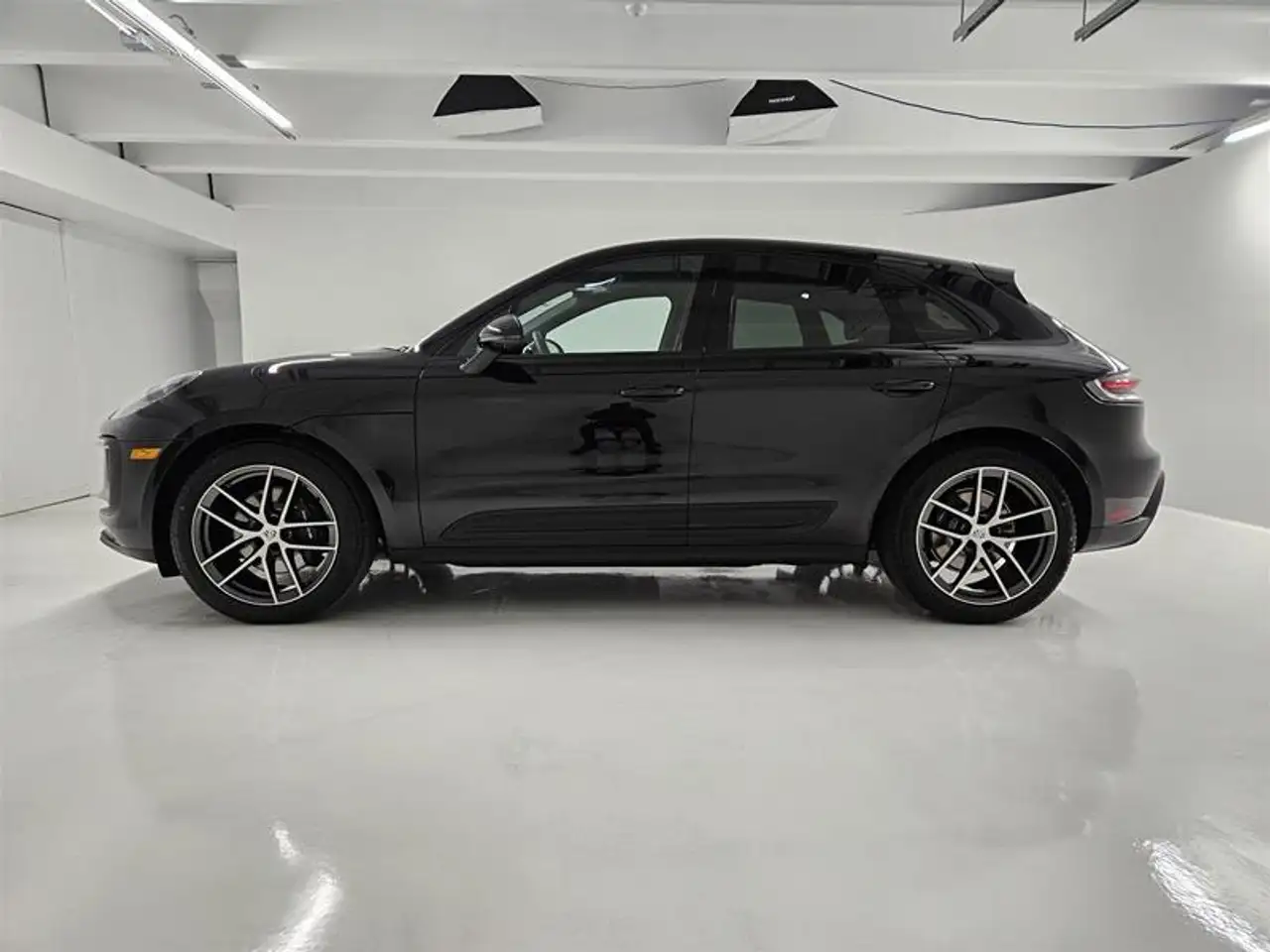 Porsche Macan photo Porsche Macan