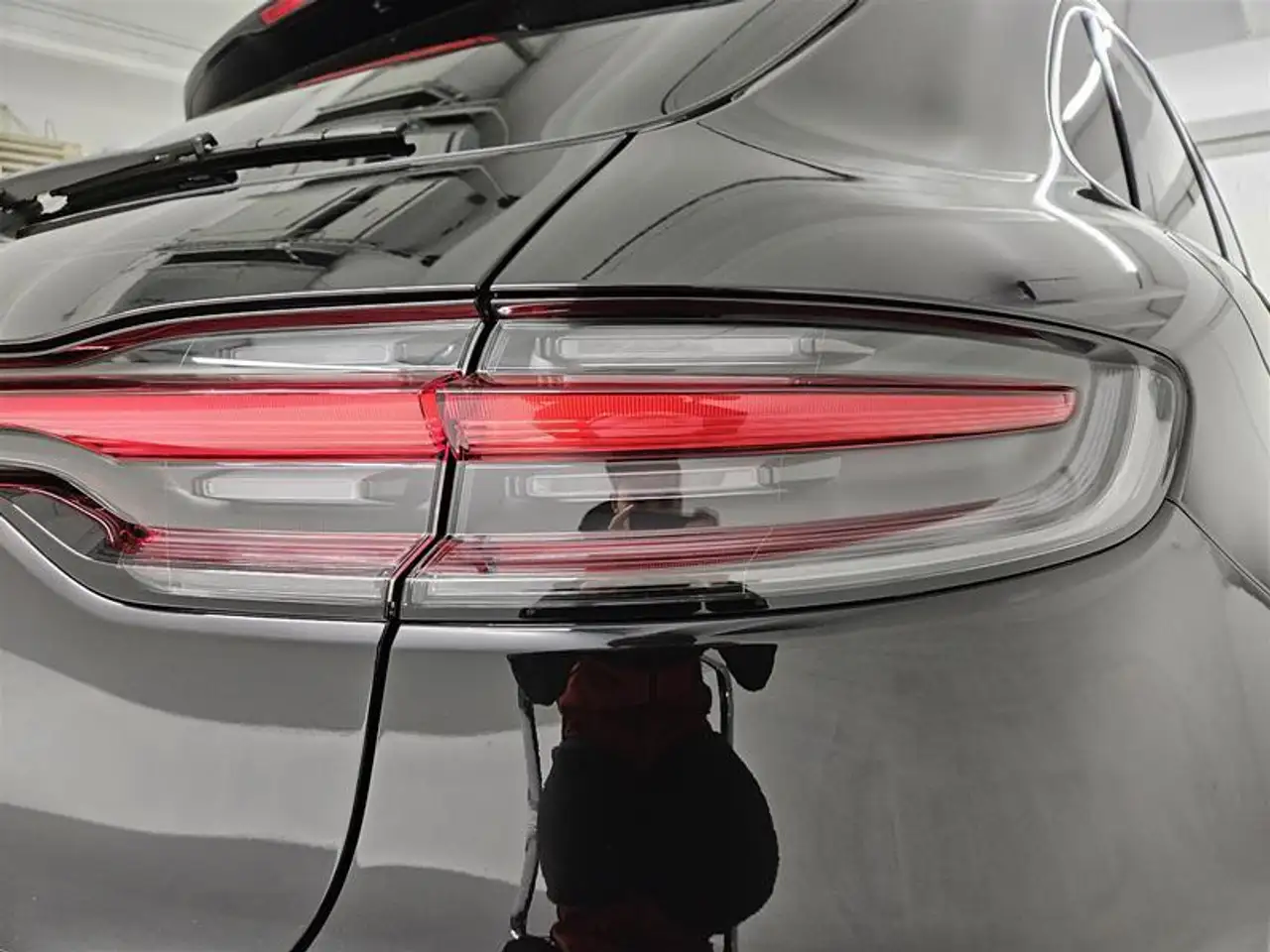 Porsche Macan photo Porsche Macan