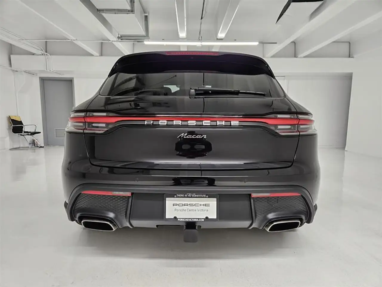 Porsche Macan photo Porsche Macan